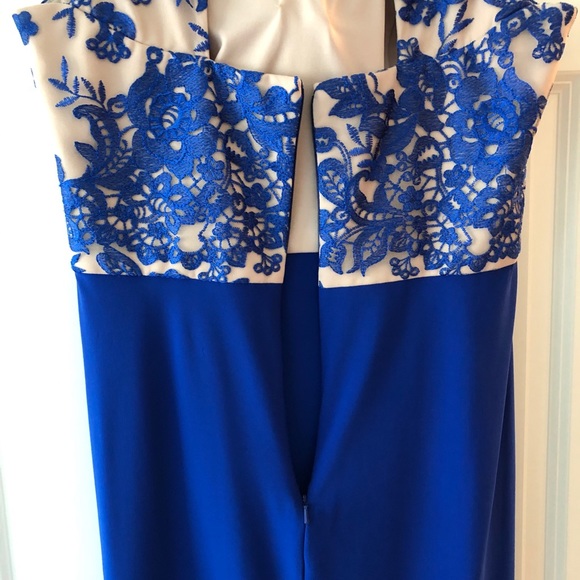 Dress - Picture 7 of 10